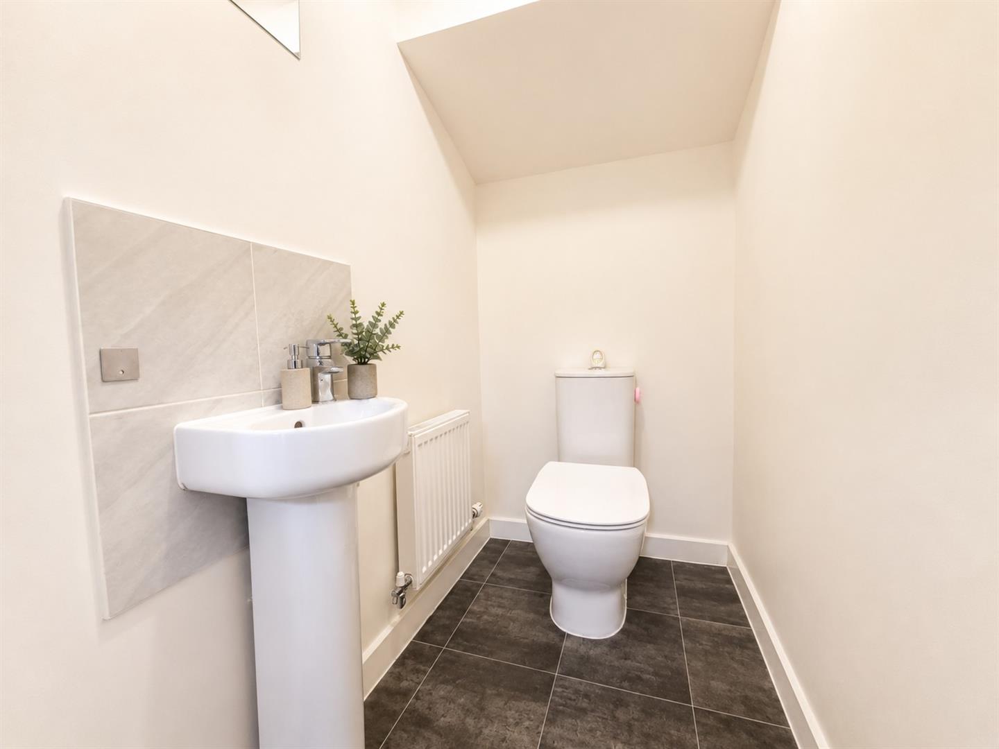 Hovingham Drive, Great Denham, Bedford